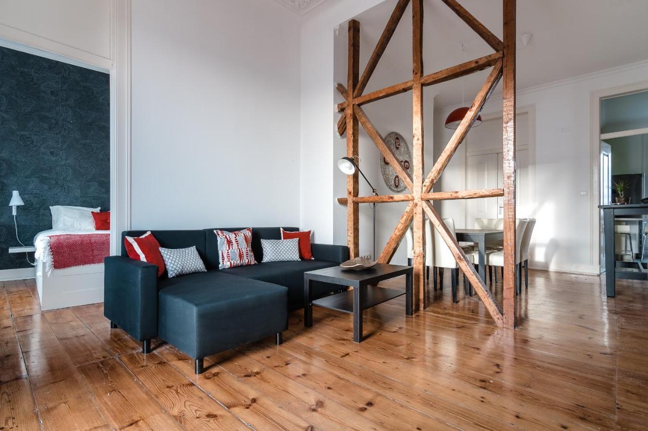 Elegant 3 Bedroom Flat With View In Principe Real Лиссабон Экстерьер фото